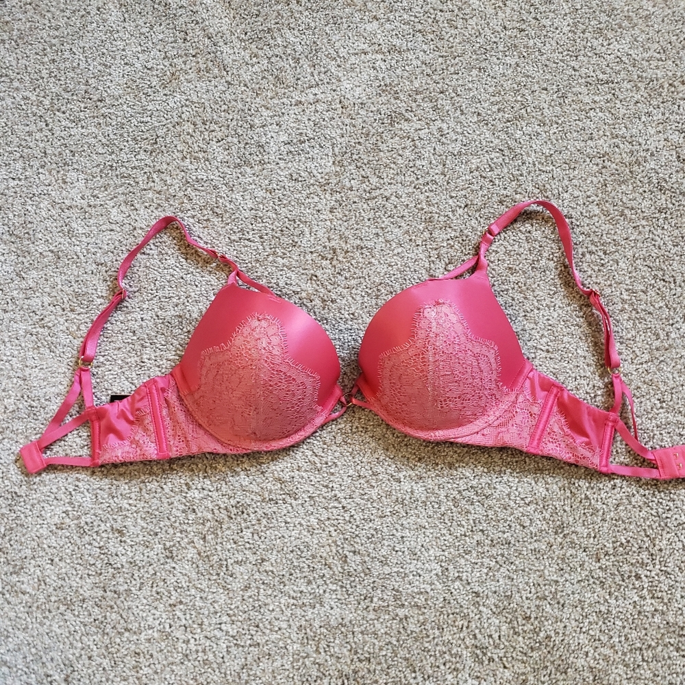 VS bombshell 32C